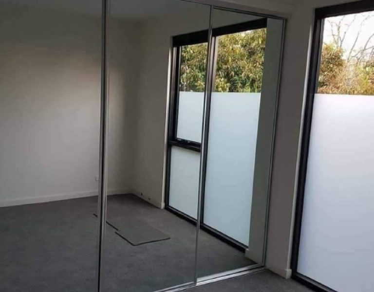 Puertas de armarios empotrados con cristal